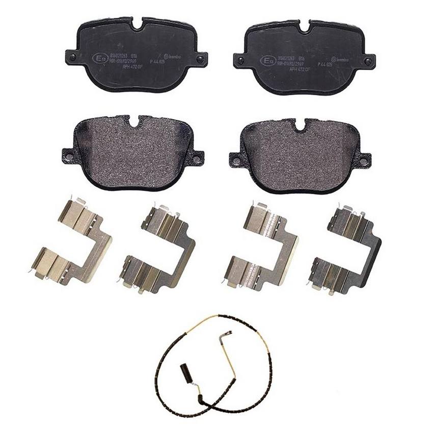 Land Rover Brakes Kit Brembo Pads Rear (LowMet) (with Sensor) LR025739 Brembo 2377590KIT